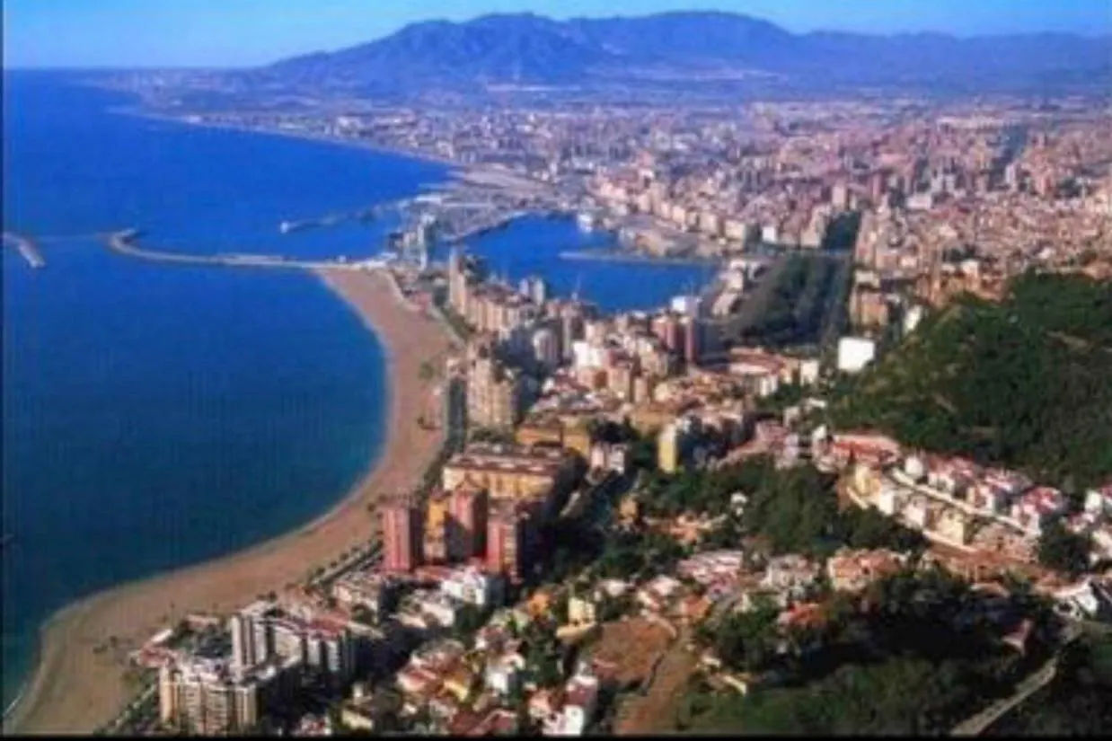 Terrace Relax Apartment. City & Beach Málaga Apartamento